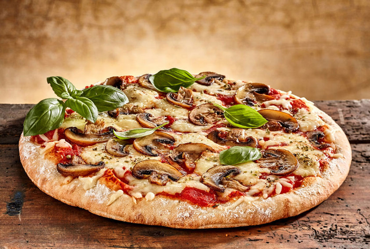 Pizza aux champignons : La recette gourmande - MaRecette.ch